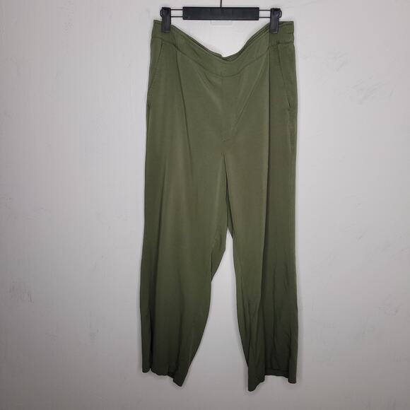 Old Navy Wide Leg Cropped Pants Size XL Olive Green Athleisure Casual Pull On - Picture 1 of 9